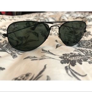 Ray-Ban Black Sunglasses Aviator Classic
